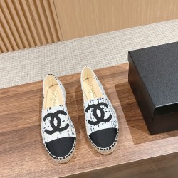CHANEL Espadrilles