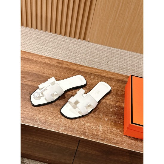 Hermes Slippers