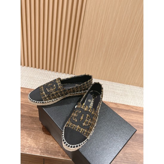 CHANEL Espadrilles