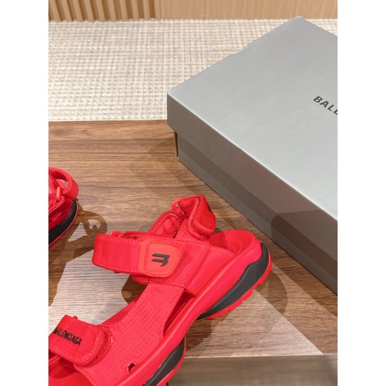  Balenciaga Slippers