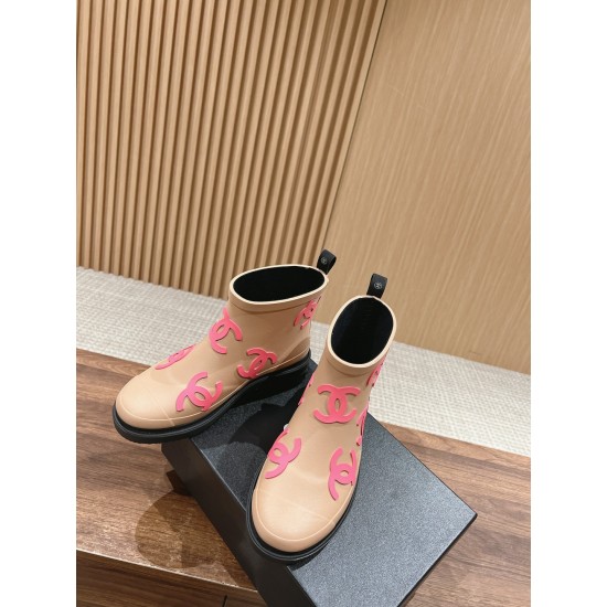 CHANEL Boots