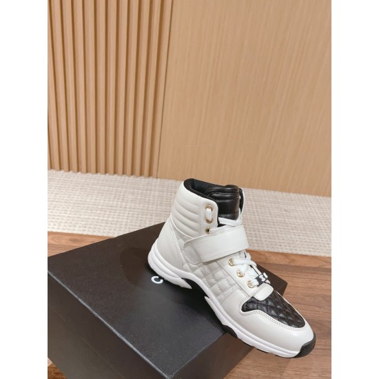 CHANEL Boots