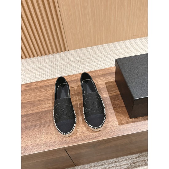 CHANEL Espadrilles