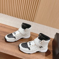 CHANEL Boots