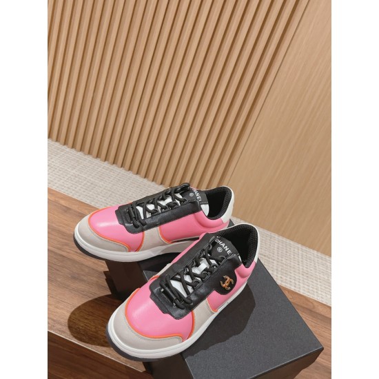 CHANEL Sneakers
