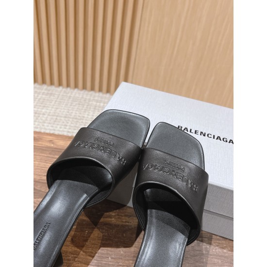  Balenciaga Slippers