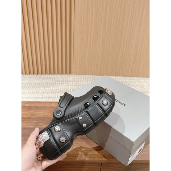 Balenciaga Slippers
