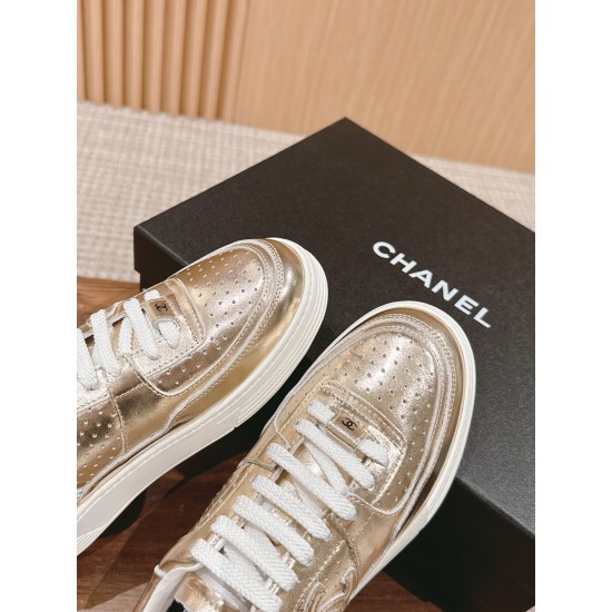CHANEL Sneakers