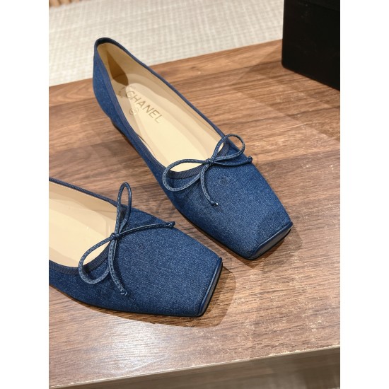 CHANEL Ballerinas