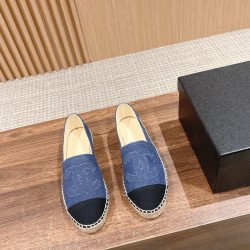 CHANEL Espadrilles
