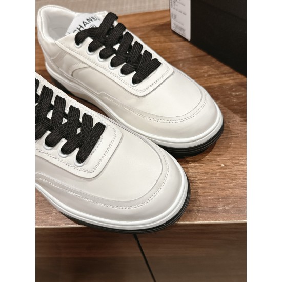 CHANEL Sneakers