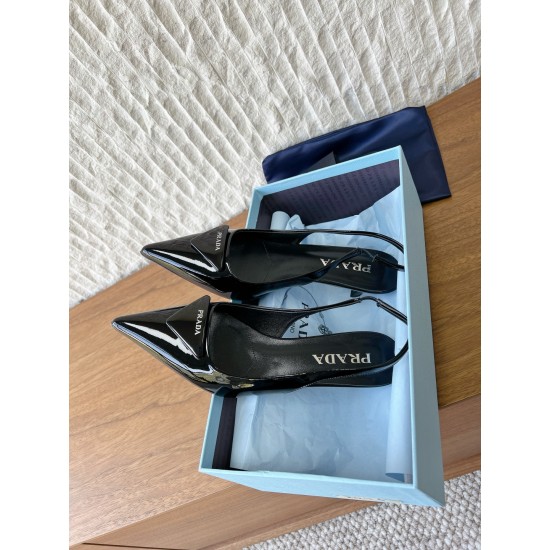 Prada Pumps and ballerinas
