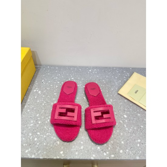 Fendi Slippers and sandals