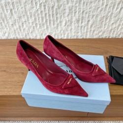 Prada Pumps and ballerinas