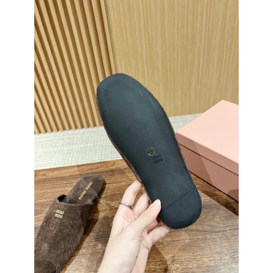 MiuMiu Slippers