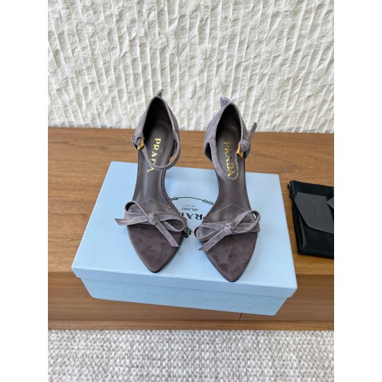 Prada Pumps and ballerinas
