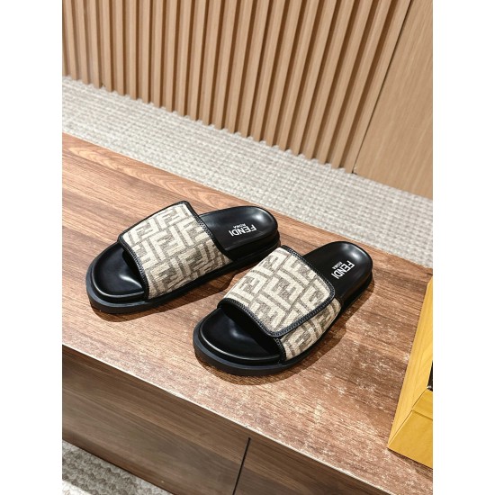Fendi Slippers and sandals