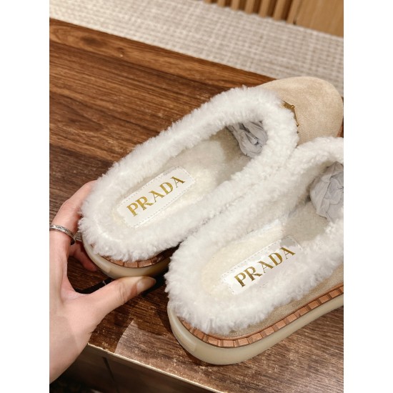 Prada Slippers and mules