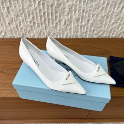 Prada Pumps and ballerinas