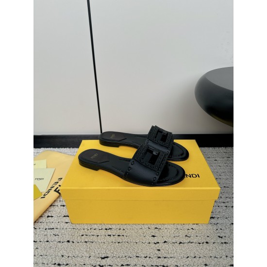 Fendi Slippers and sandals