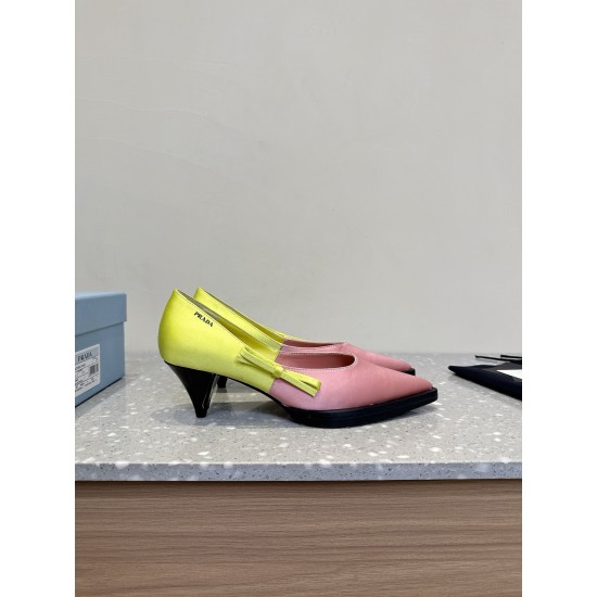 Prada Pumps and ballerinas