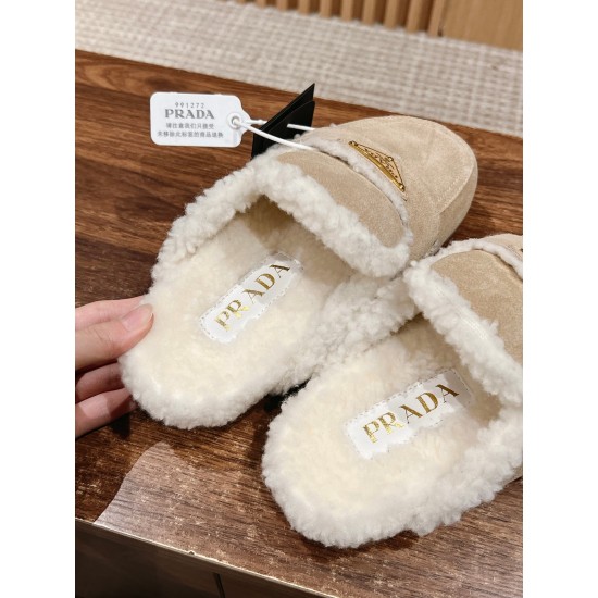 Prada Slippers and mules