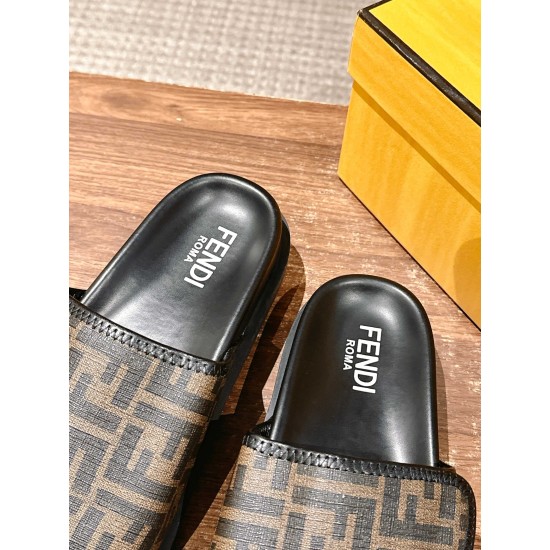 Fendi Slippers and sandals