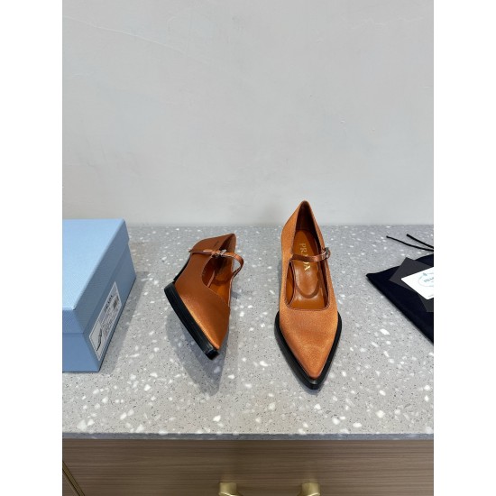 Prada Pumps and ballerinas