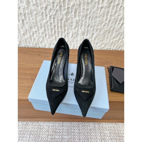 Prada Pumps and ballerinas