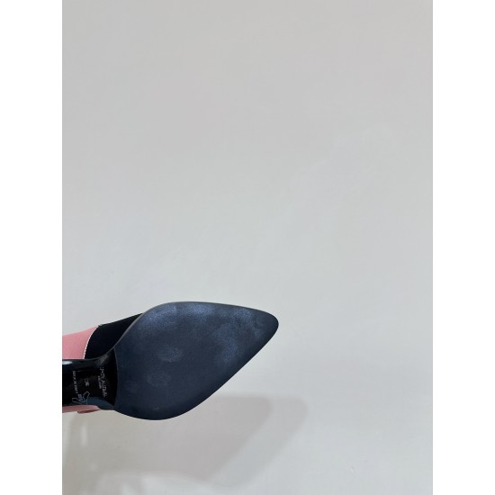 Prada Pumps and ballerinas