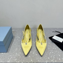 Prada Pumps and ballerinas