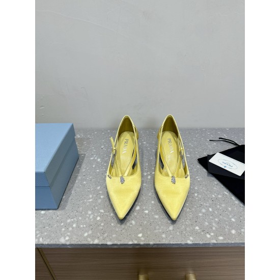 Prada Pumps and ballerinas