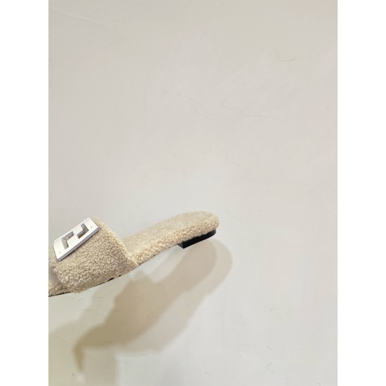 Fendi Slippers and sandals