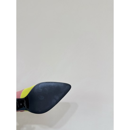Prada Pumps and ballerinas