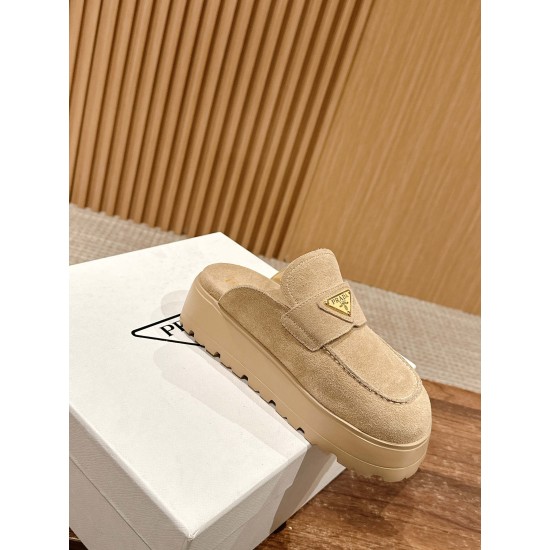 Prada Slippers and mules