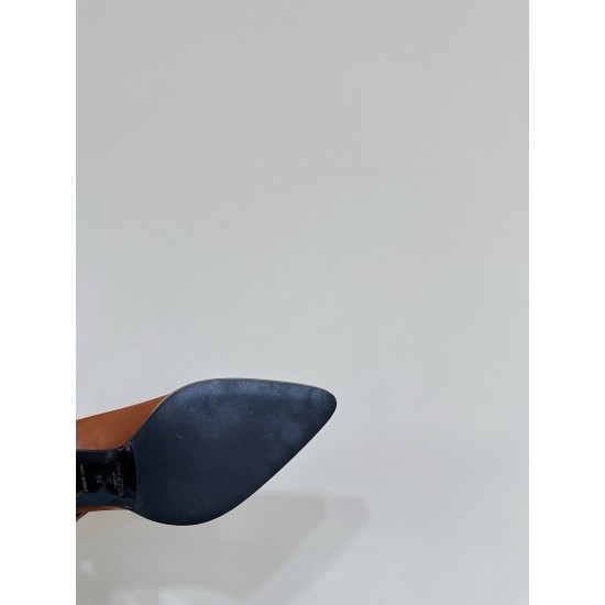 Prada Pumps and ballerinas
