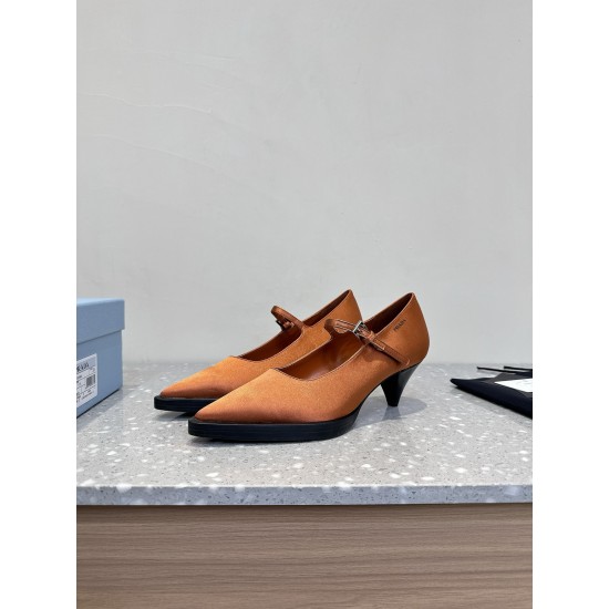 Prada Pumps and ballerinas