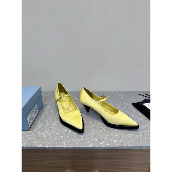 Prada Pumps and ballerinas
