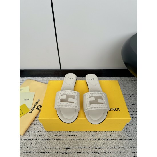 Fendi Slippers and sandals