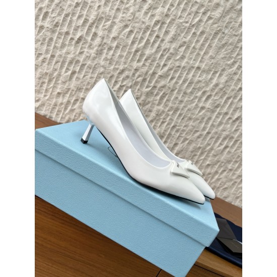 Prada Pumps and ballerinas
