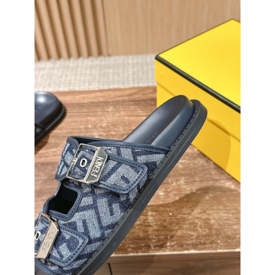 Fendi Slippers and sandals