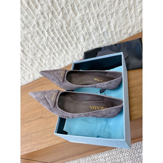 Prada Pumps and ballerinas