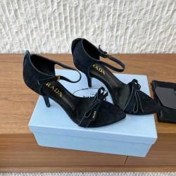 Prada Pumps and ballerinas