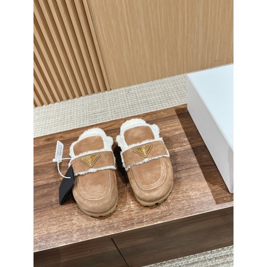Prada Slippers and mules