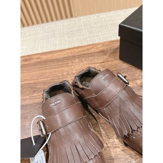 Prada Slippers and mules