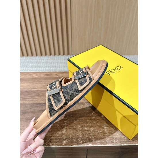 Fendi Slippers and sandals