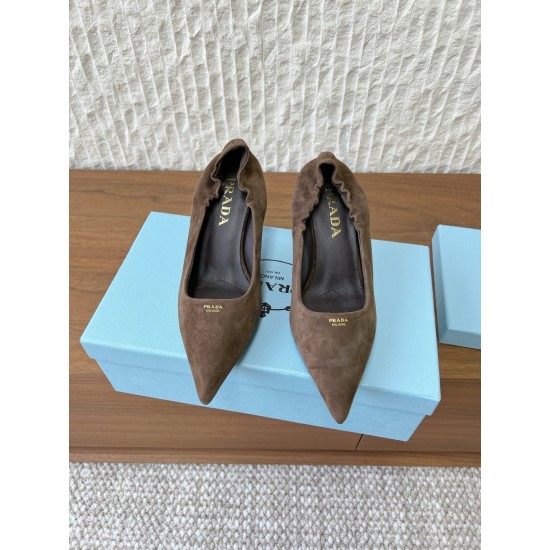 Prada Pumps and ballerinas