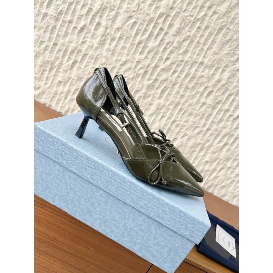 Prada Pumps and ballerinas