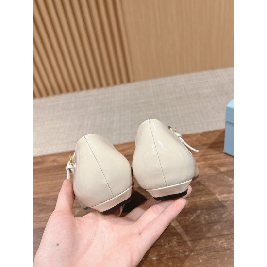 Prada Pumps and ballerinas