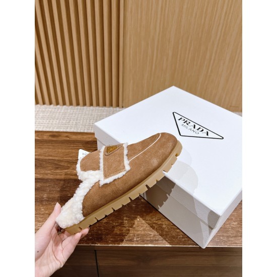 Prada Slippers and mules